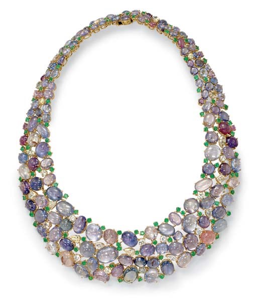 A SAPPHIRE, EMERALD AND DIAMOND NECKLACE
