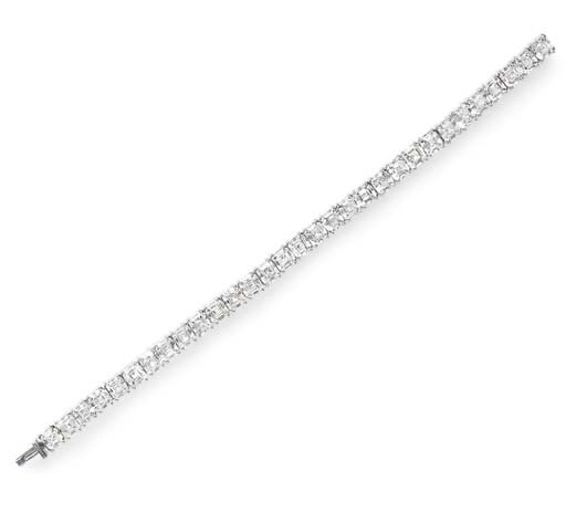 A DIAMOND LINE BRACELET