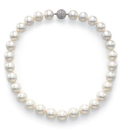 A SINGLE-STRAND CULTURED PEARL NECKLACE, BY BULGARI
