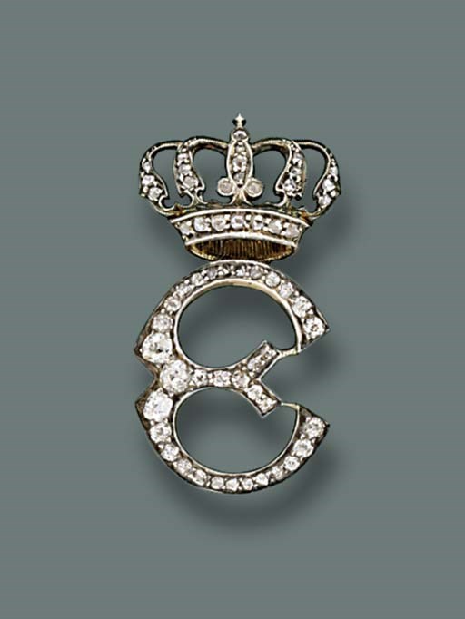 A GENTLEMAN'S LABEL BADGE FOR QUEEN ELENA OF ITALY, BY CRAVANZOLA