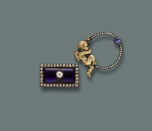 A GROUP OF THREE BROOCHES