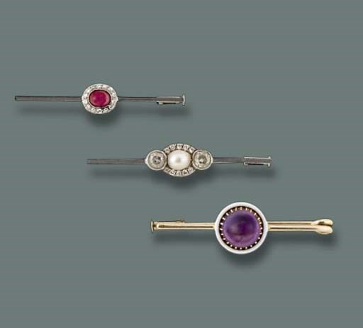 A TIE PIN, THREE BAR BROOCHES AND A MEDALLION
