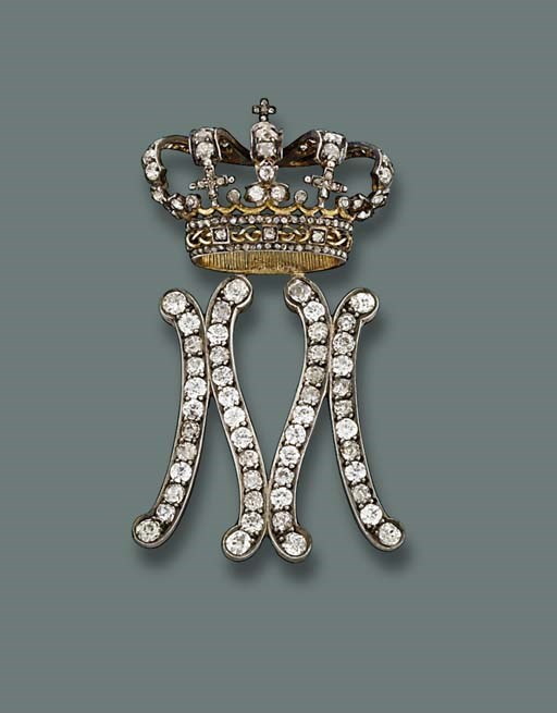 A LADY-IN-WAITING BADGE FOR QUEEN MARIA JOSE OF ITALY, BY MUSY
