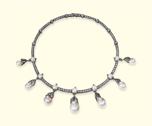 AN ANTIQUE PEARL AND DIAMOND NECKLACE