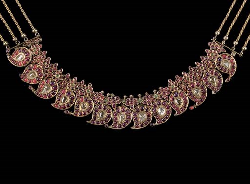 AN INDIAN RUBY, DIAMOND AND EMERALD NECKLACE