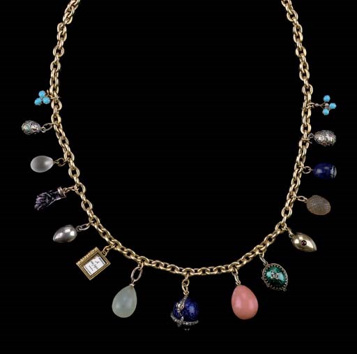 A RUSSIAN EGG PENDANT NECKLACE