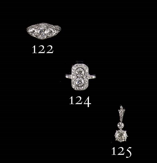 A BELLE EPOQUE DIAMOND RING
