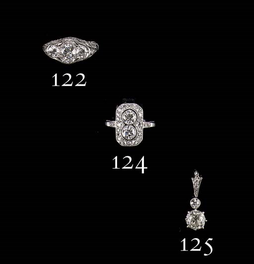 A BELLE EPOQUE DIAMOND PENDANT