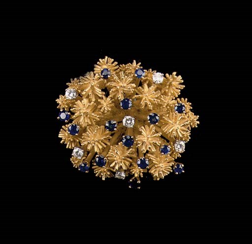 A SAPPHIRE AND DIAMOND RING, BY ROGER LUCAS