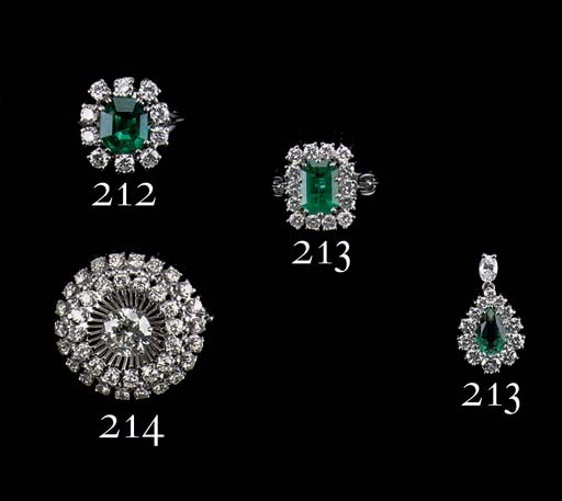 A DIAMOND BROOCH/PENDANT
