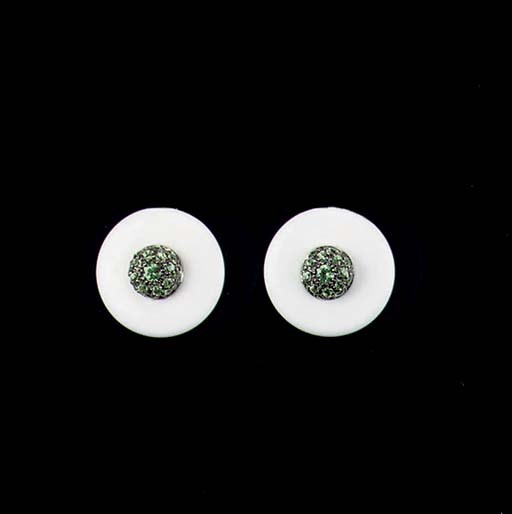 A PAIR OF TSAVORITE AND AGATE CUFF LINKS, BY MARGHERITA BURGENER