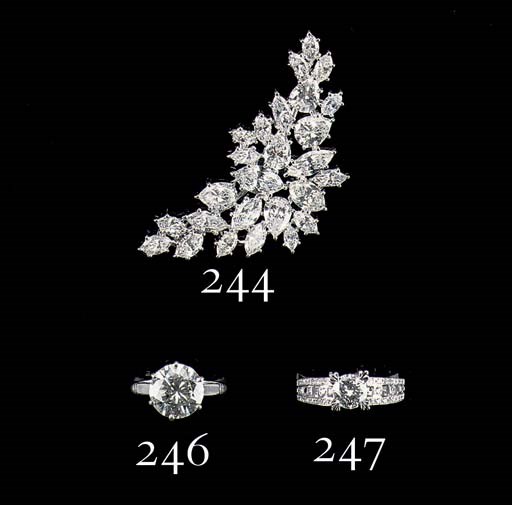 A DIAMOND SOLITAIRE RING