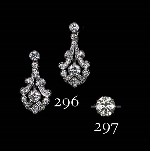 A PAIR OF DIAMOND EARRINGS