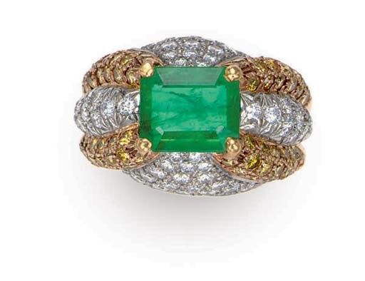 AN EMERALD, COLORED DIAMOND AND DIAMOND, 18K GOLD AND PLATINUM RING, BY CARTIER