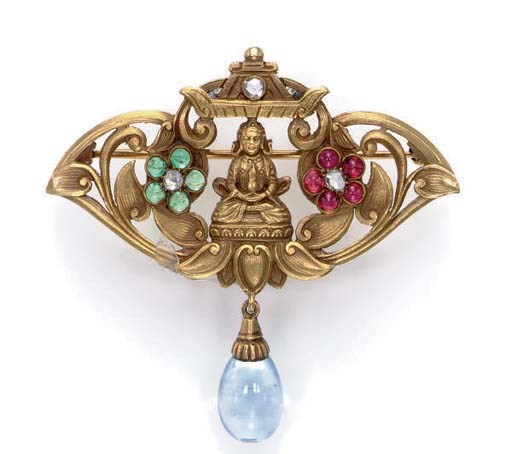 AN ART NOUVEAU RUBY, SAPPHIRE, EMERALD, DIAMOND AND 18K GOLD BROOCH