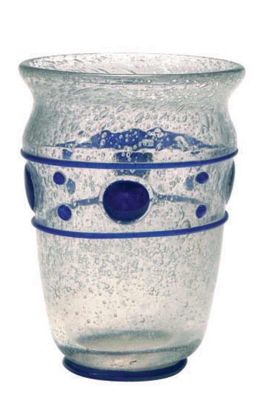 A FRENCH INTERNALLY DECORATED GLASS VASE WITH APPLIED DECORATION,