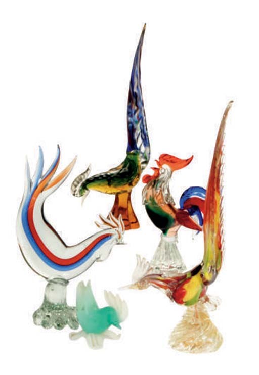 A GROUP OF NINE CONTINENTAL GLASS MODELS OF BIRDS,