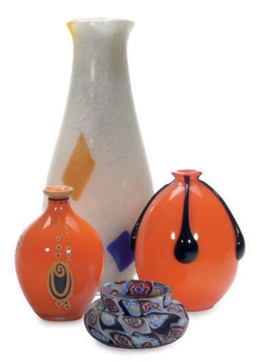 A GROUP OF FRENCH AND CONTINENTAL GLASS VASES,