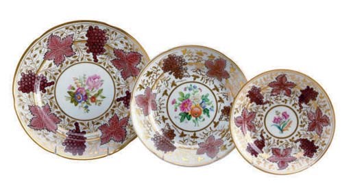 FIVE RUSSIAN PORCELAIN PLATES,