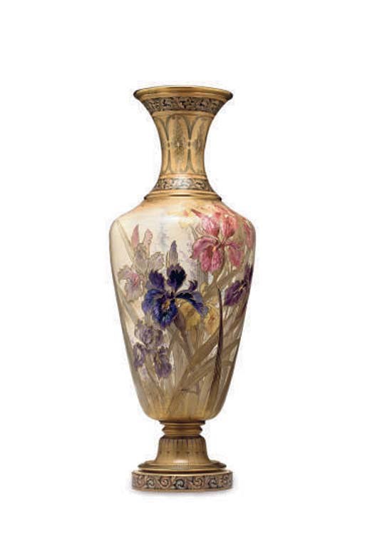 AN ENGLISH BALUSTER VASE,