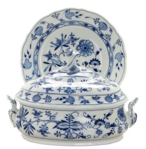 AN ASSEMBLED PORCELAIN PART DINNER SERVICE AND SIMIILAR DINNER WARES,