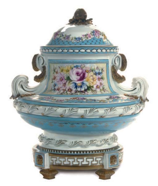 A PAIR OF CONTINENTAL PORCELAIN SÈVRES STYLE SKY BLUE GROUND SQUAT BALUSTER VASES AND COVERS,