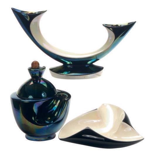 A GROUP OF SEVEN CONTINENTAL IRRIDESCENT SMOKING TABLE ARTICLES,