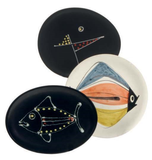 A GROUP OF FOUR FRENCH CERAMIC PLATES,