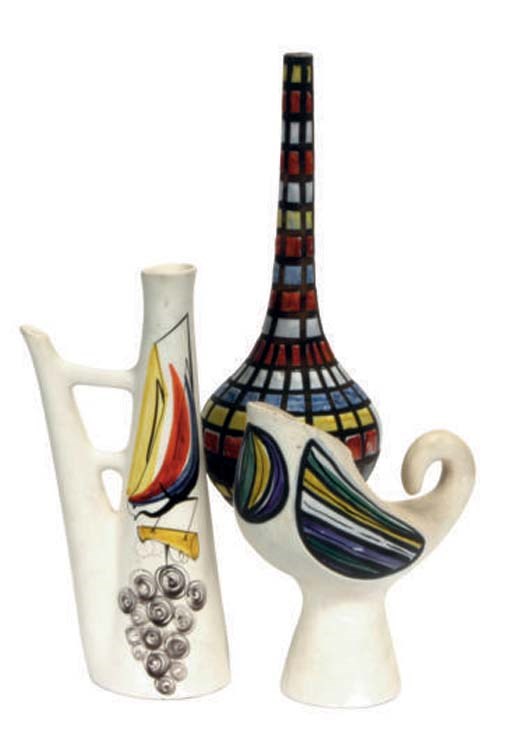 A LARGE GROUP OF FRENCH PORCELAIN BAR AND TABLE WARES,