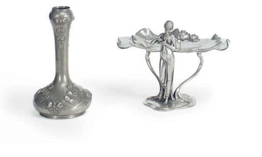 A GROUP OF FOUR CONTINENTAL PEWTER TABLE ITEMS,