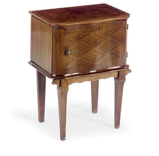 A PAIR OF FRENCH ART DECO WALNUT BEDSIDE TABLES,