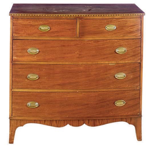 AN AMERICAN MAHOGANY CHEST DRAWERS,