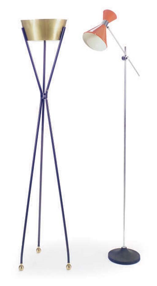 AN ART MODERN STYLE PAINTED METAL FLOOR LAMP,