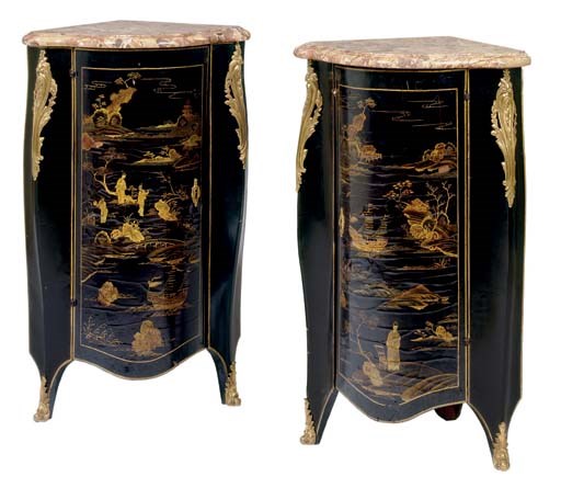 A PAIR OF LOUIS XV BLACK AND GILT CHINESE-LACQUERED AND JAPANNED ENCOIGNURES