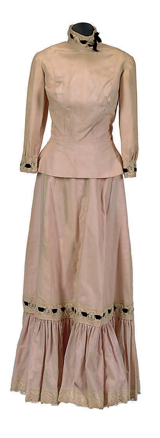 Costumes/Unknown Production