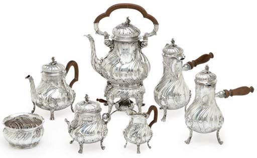 A FRENCH SILVER SEVEN-PIECE TEA AND COFFEE SERVICE