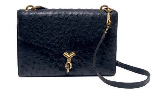 AN HERMÈS OSTRICH HANDBAG