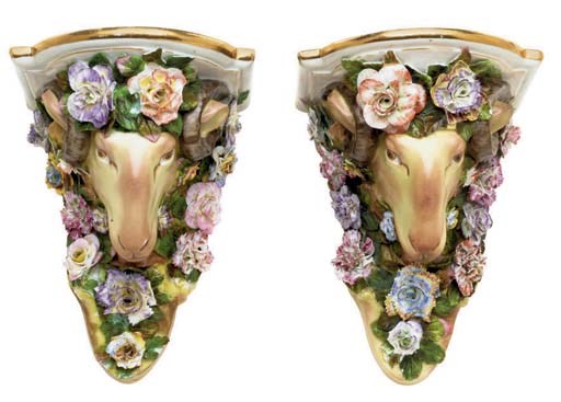 A PAIR OF CONTINENTAL PORCELAIN FLOWER-ENCRUSTED WALL-BRACKETS