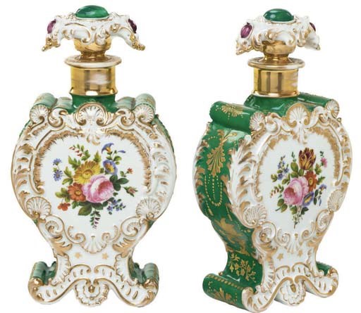 A PAIR OF JACOB PETIT PORCELAIN APPLE-GREEN GROUND SCENT-BOTTLES AND STOPPERS