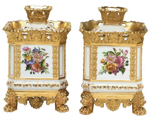 A PAIR OF JACOB PETIT PORCELAIN BOUGH-POTS AND COVERS