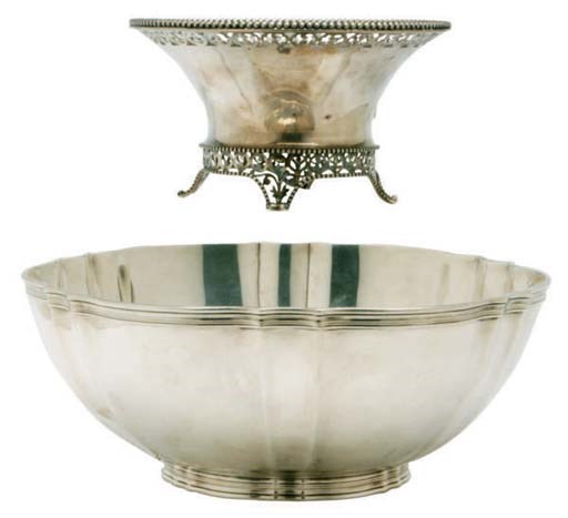 AN AMERICAN SILVER BOWL AND A SILVER BON-BON DISH,