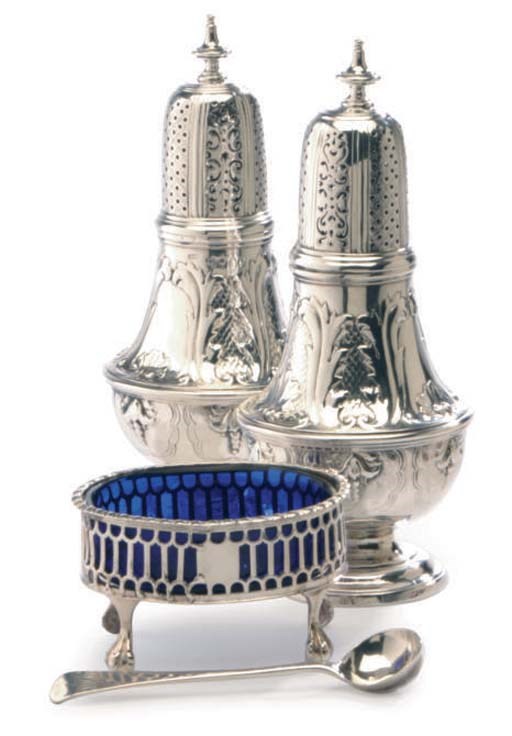 A GROUP OF ENGLISH SILVER SALT CELLARS, SPOONS, AND CASTERS,