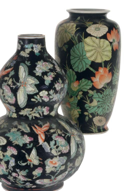 A PAIR OF CHINESE FAMILLE NOIR DOUBLE GOURD VASES AND OVOID VASES,