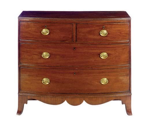 A GEORGE III MAHOGANY BOWFRONT CHEST OF DRAWERS,