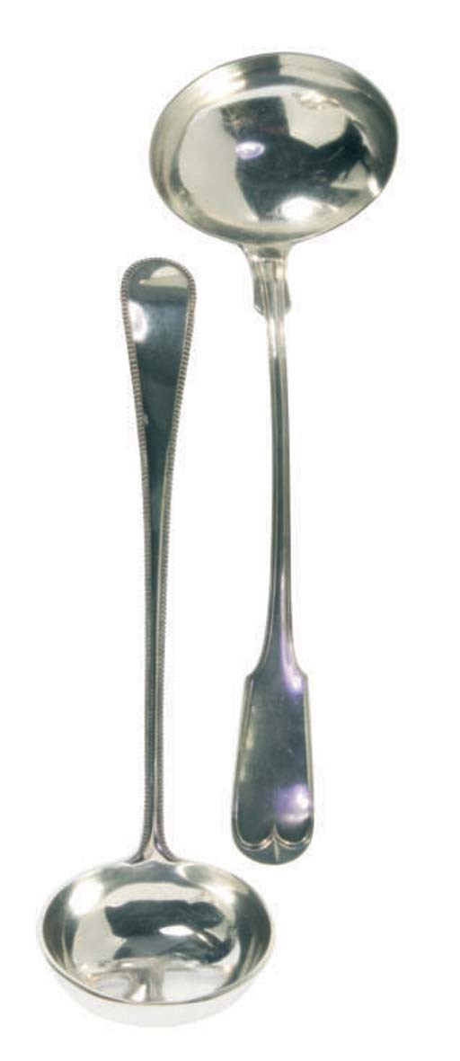 A GROUP OF ASSORTED FIDDLE PATTERN FLATWARE,