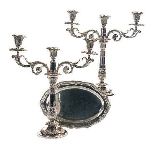 A GROUP OF AMERICAN SILVER-PLATED TRAYS,