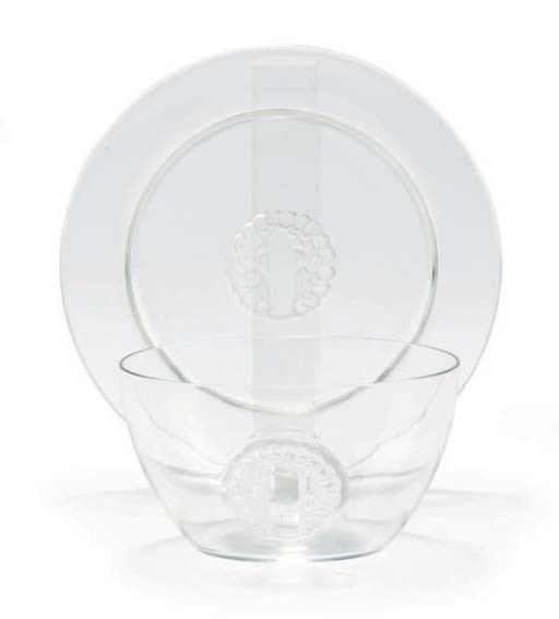 'MULHOUSE,' A LALIQUE GLASS FINGER BOWL AND UNDERDISH,