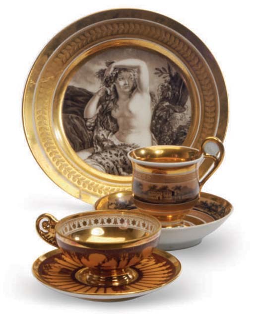 A GROUP OF FRENCH PORCELAIN TEACUPS, SAUCERS, AND CABINET PLATES,