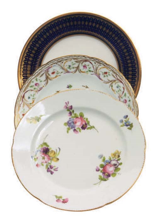 THREE SETS OF FRENCH AND ENGLISH DINNER PLATES,