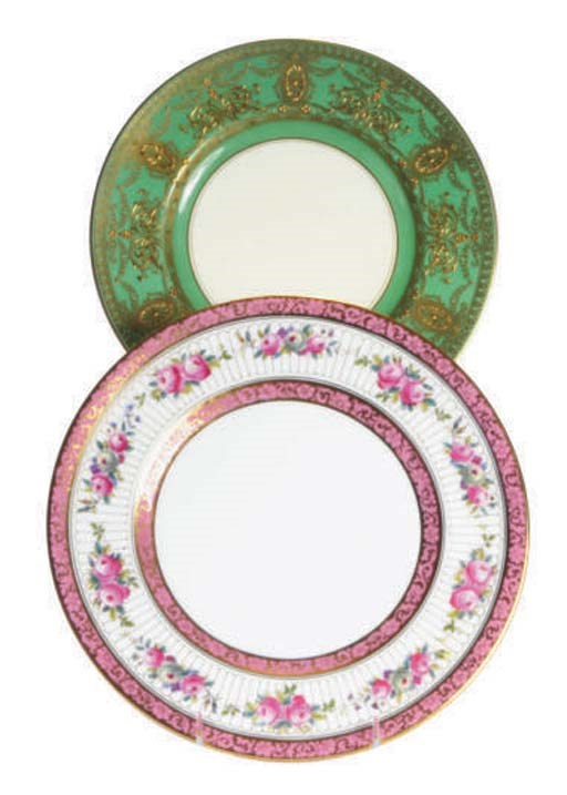 TWELVE ENGLISH PINK GROUND DINNER PLATES AND FOURTEEN GREEN GROUND DESSERT PLATES,